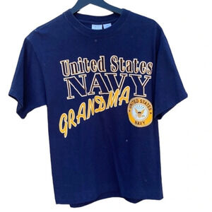 United States Navy Grandma T-shirt medium